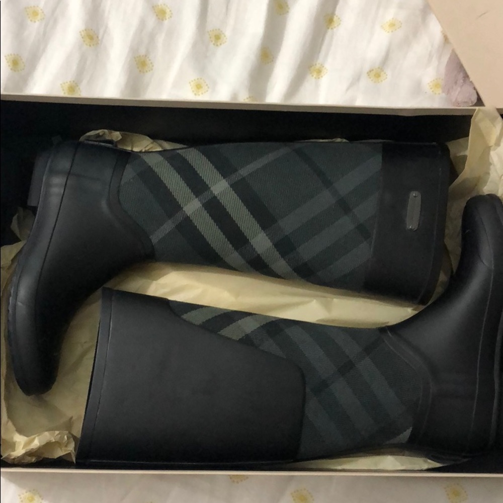 Rain boots